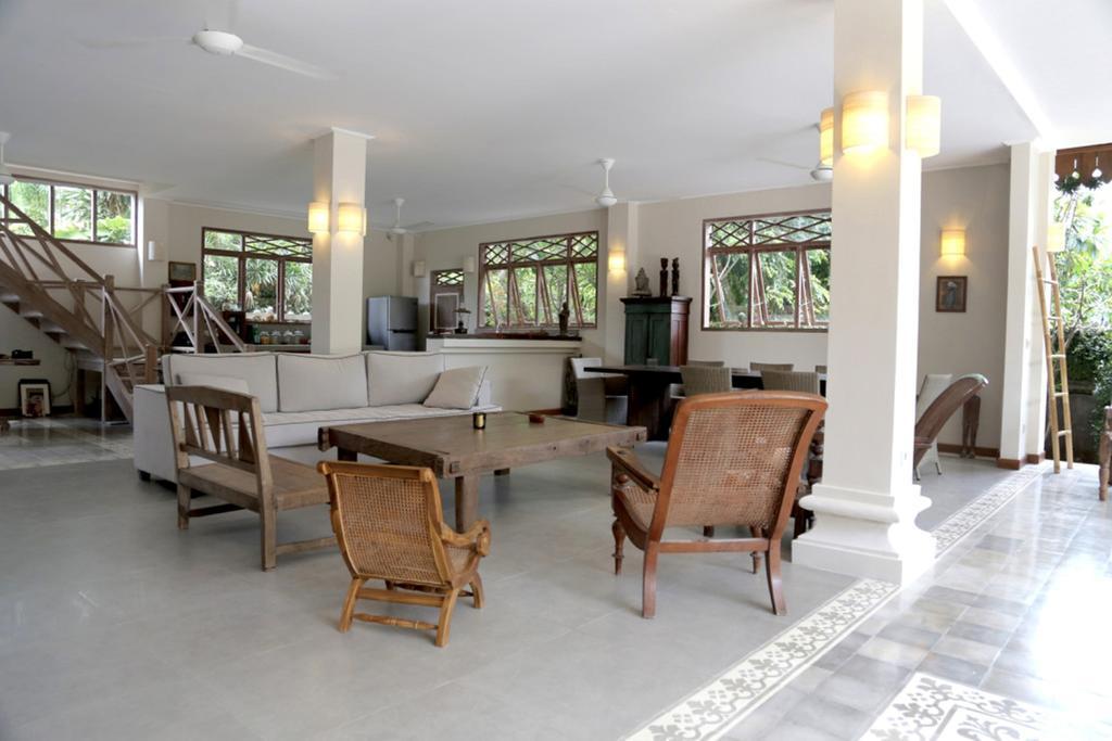 Villa Varuna Legian Zimmer foto