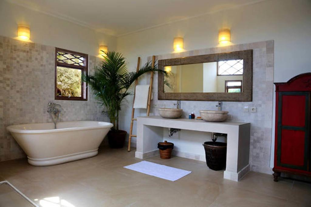 Villa Varuna Legian Zimmer foto